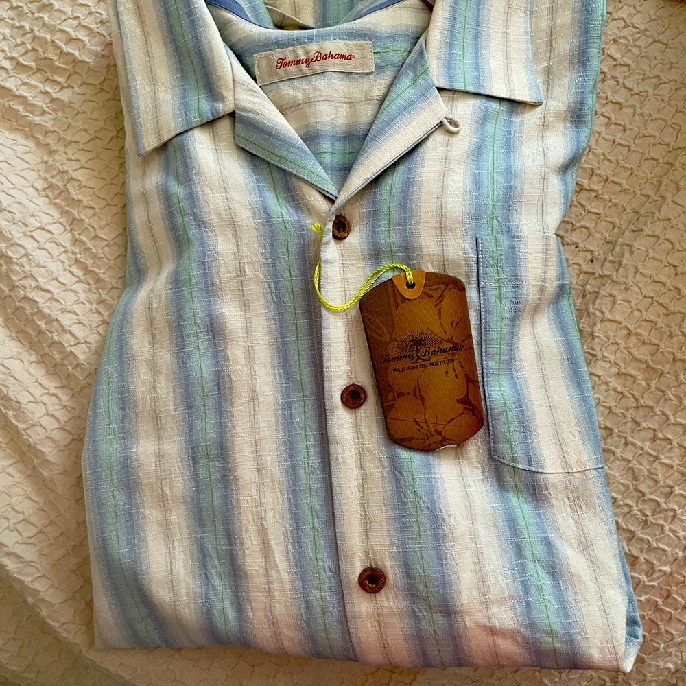 Men’s tommy Bahama shirt